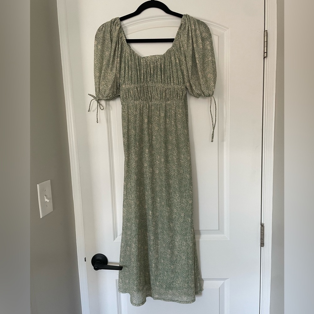 Green and white puff sleeve dress, size small